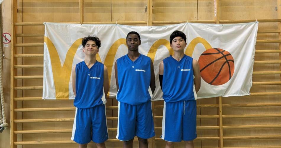 3x3