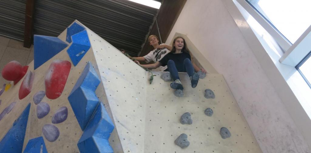 Abstieg von der Kletterwand